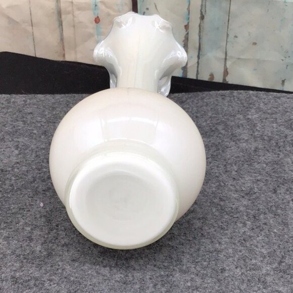 Vintage White Opalescent Glass Vase With Ruffled Edge - Picture 2 of 3